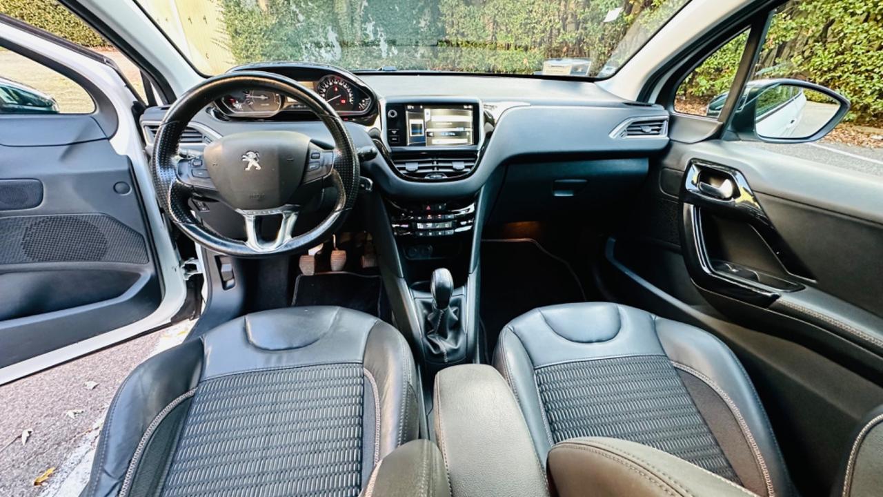 Peugeot 208.3 porte Allure.ok neopatentati.tagliandi certificati