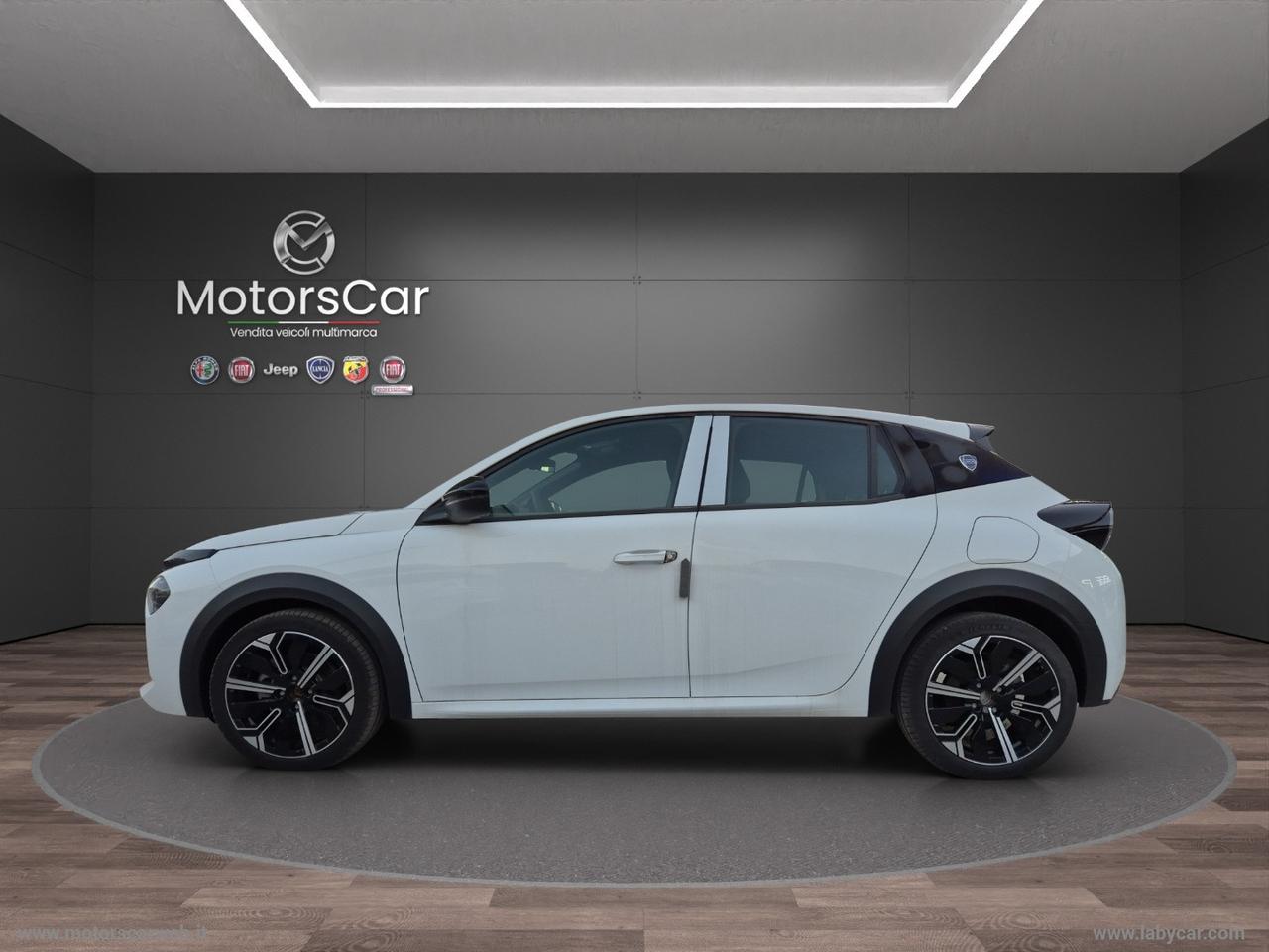 LANCIA Ypsilon Hybrid e-DCT