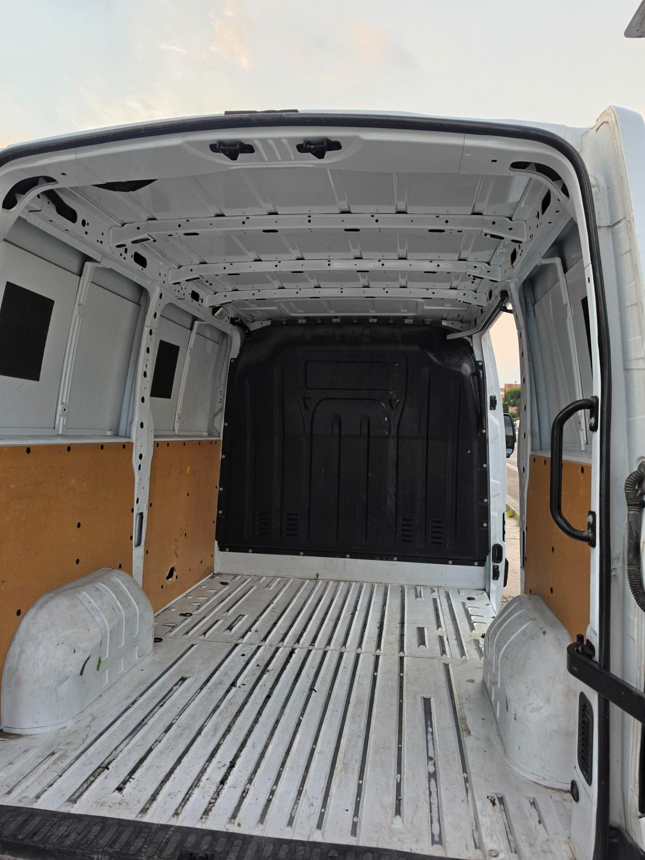 Renault Master T 28 2.3 dCi 135 PM Cabinato Energy Ice