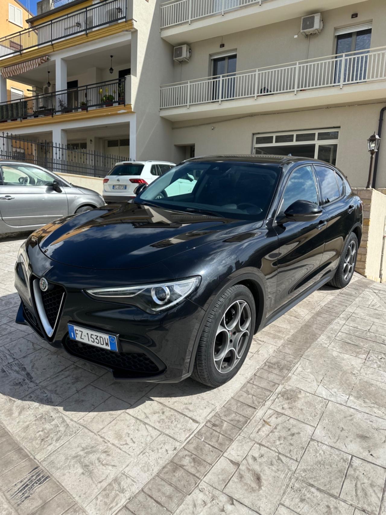 Alfa Romeo Stelvio 2.2 Turbodiesel 160 CV AT8 RWD Sport-Tech