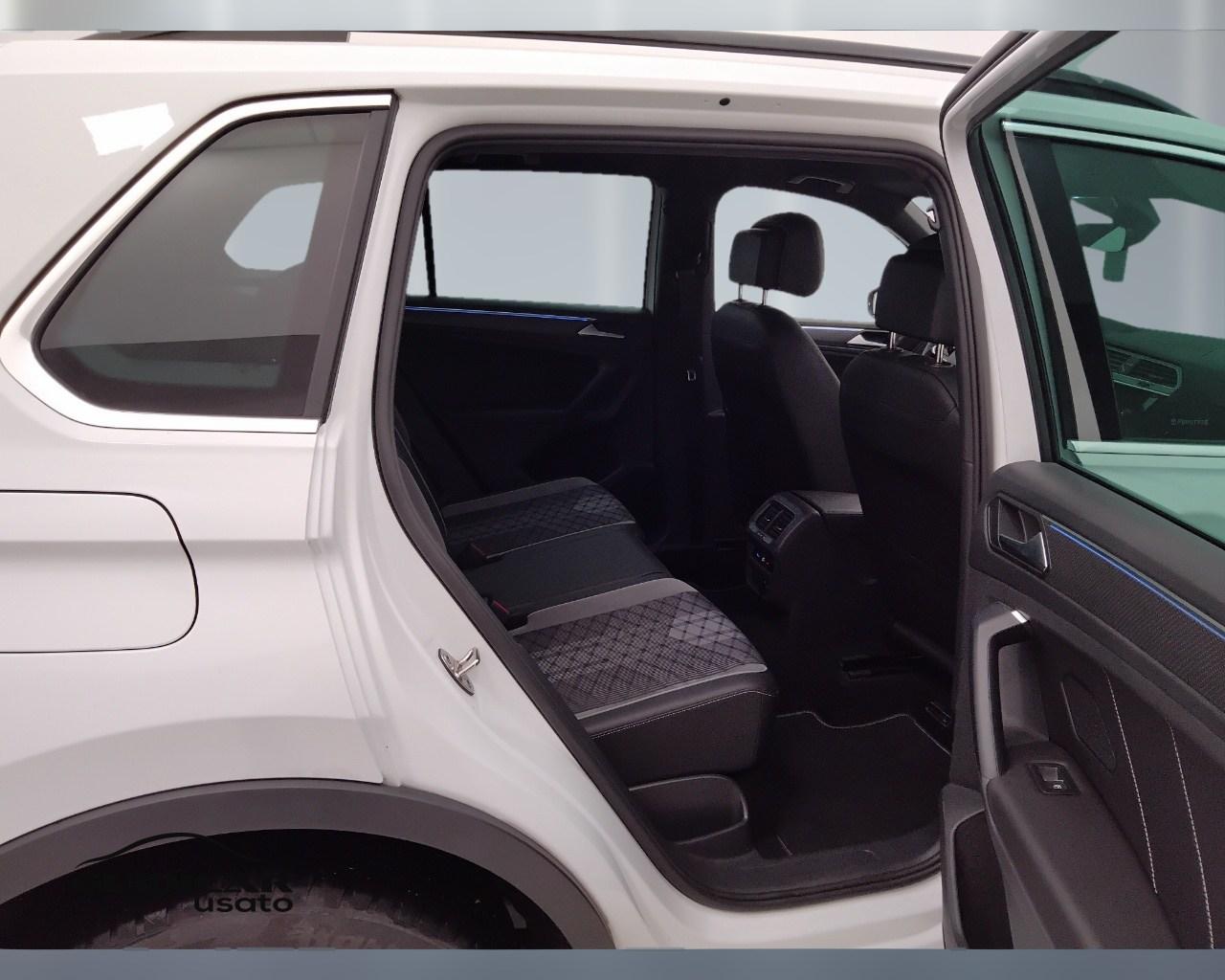 VOLKSWAGEN Tiguan II 2021 - Tiguan 2.0 tdi R-Line 4motion 150cv dsg