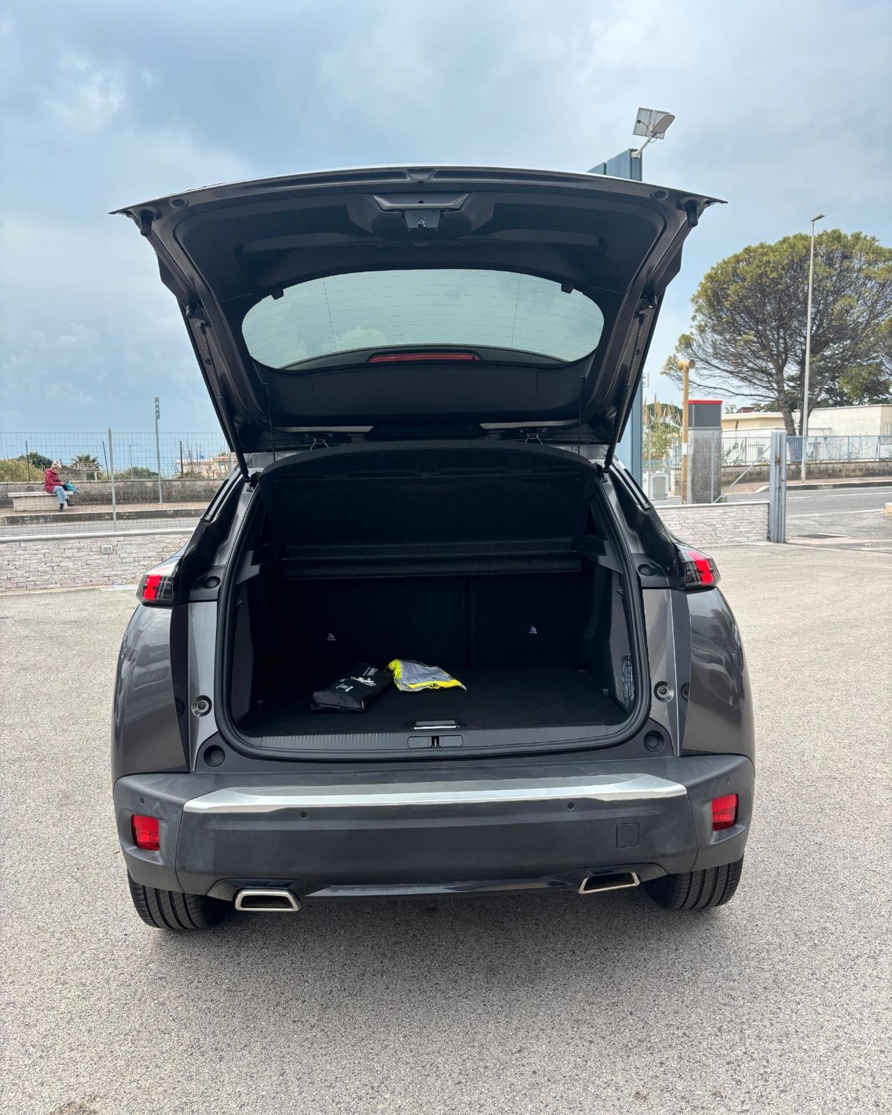 Peugeot 2008 1.2 130HP S&S EAT8 Allure