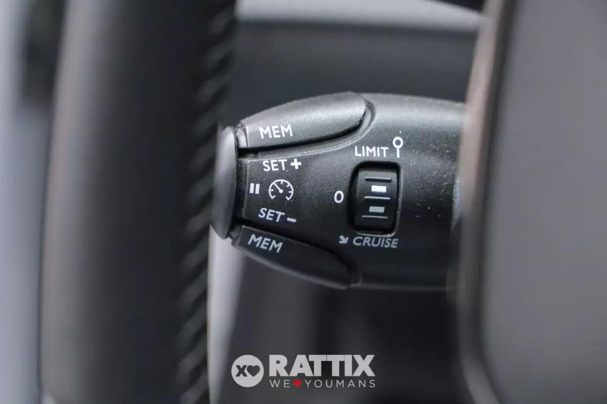 Peugeot 2008 1.2 Puretech 100CV Allure
