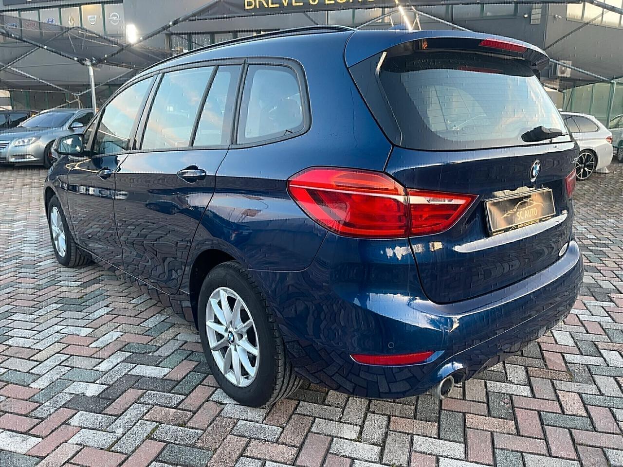 Bmw 2er Active Tourer 7 posti NeoPatentati