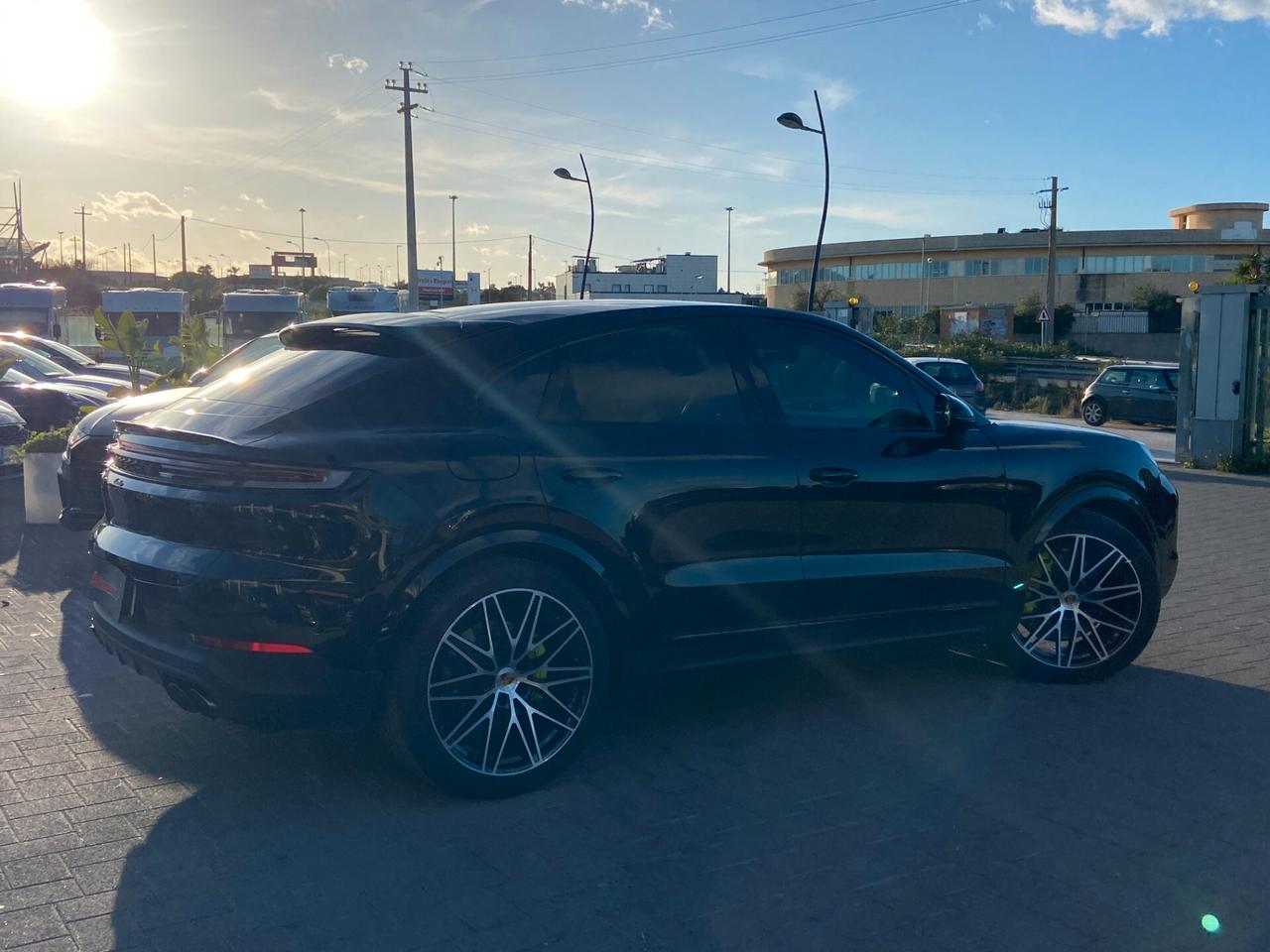 Porsche Cayenne Coupè 3.0 e-hybrid tiptronic