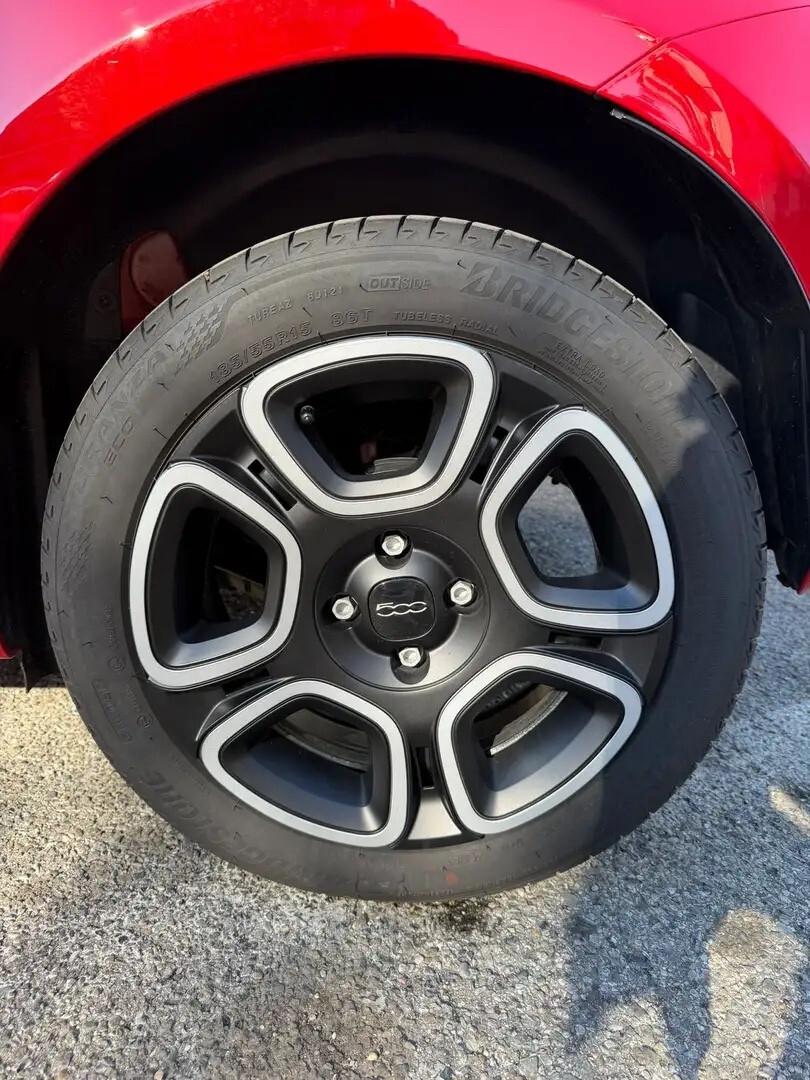 Fiat 500 1.0 Hybrid Red