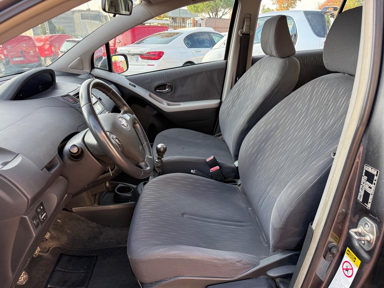 Toyota Yaris 1.3 5 porte Sol