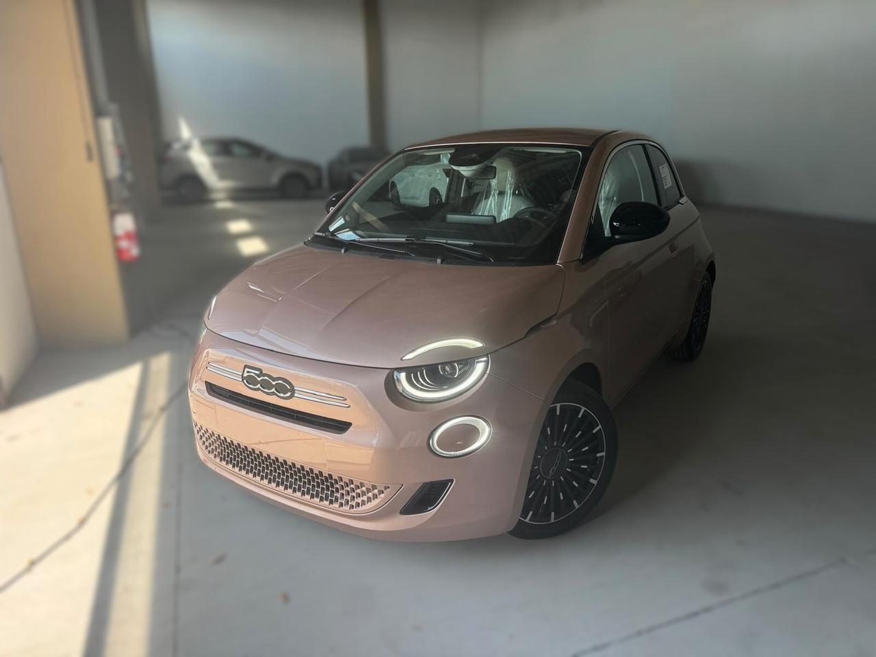 Fiat 500 1.0 Hybrid 70CV -Nuova da immatricolare!