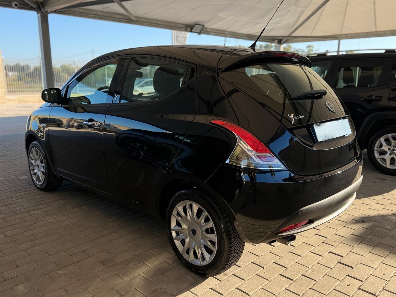 Lancia Ypsilon 1.2 69 CV 5 porte Gold