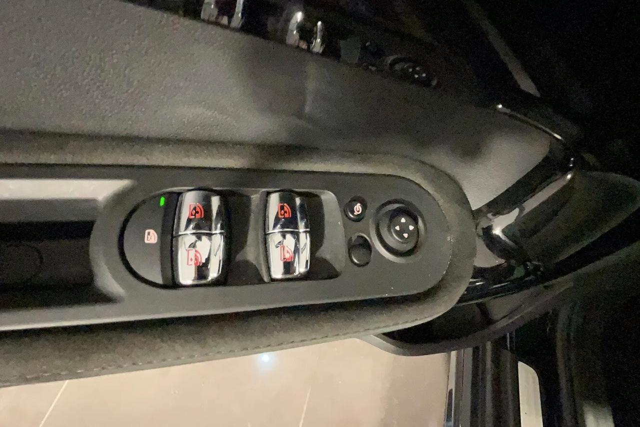 Mini Cooper Countryman 1.5 Essential