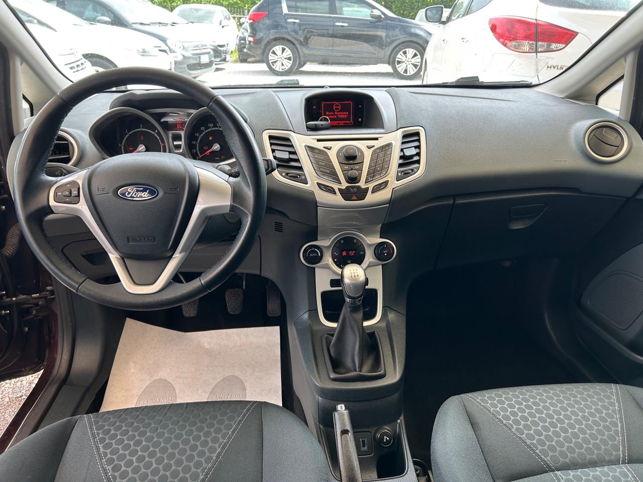 Ford Fiesta 1.6TDCi 5P *84000KM* TITANIUM