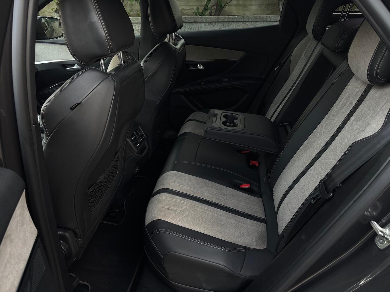 Peugeot 3008 Hybrid 225 e-EAT8 GT