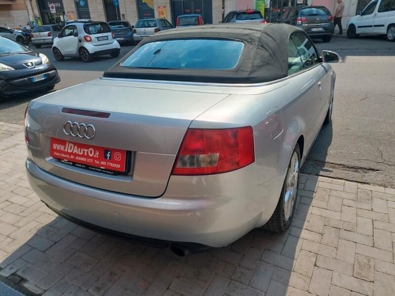 Audi A4 Cabriolet 2.5 V6 TDI cat