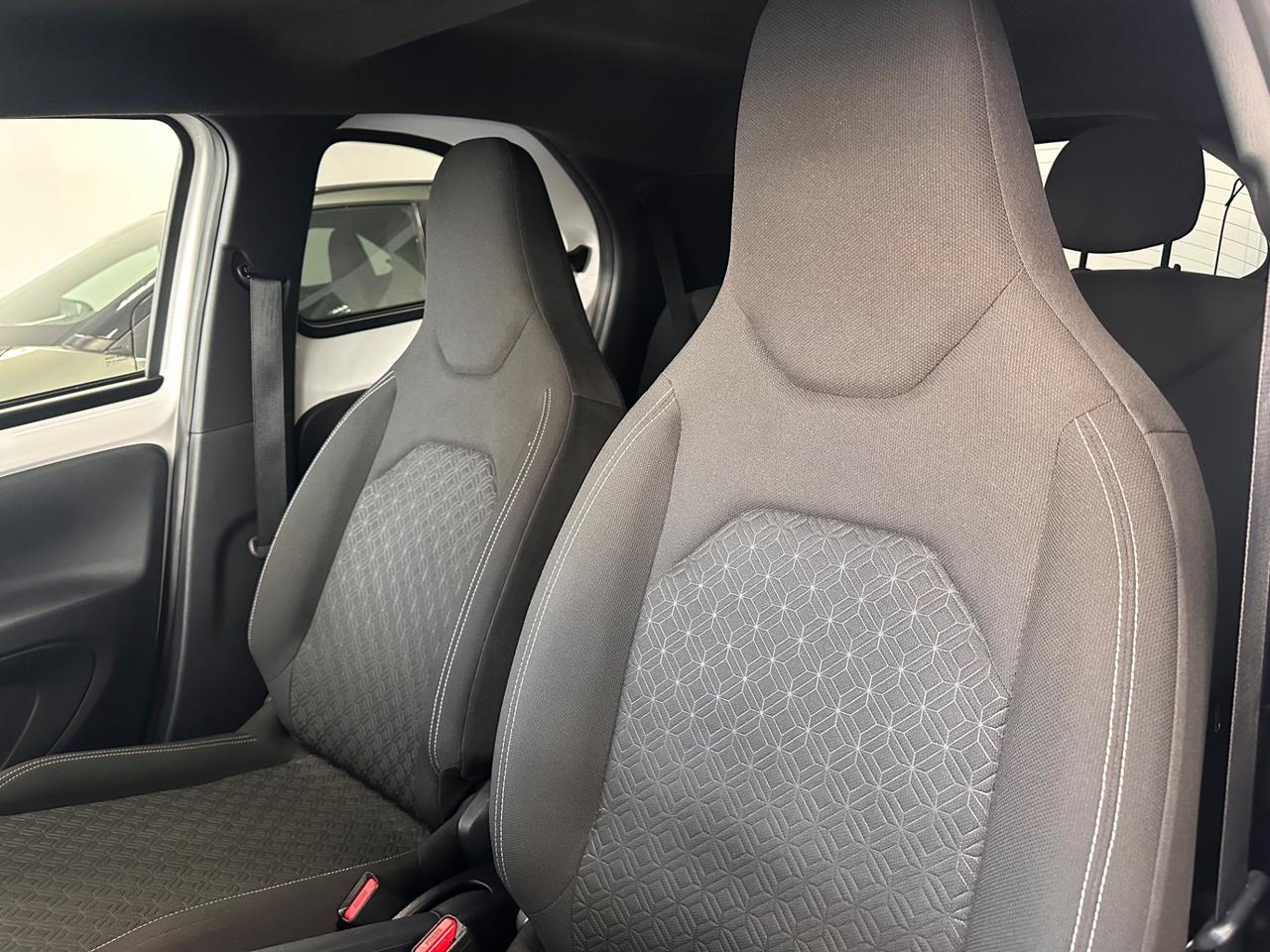 Toyota Aygo X 1.0 VVT-i 72 CV 5 porte Lounge