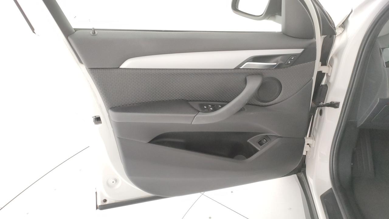 BMW X1 sdrive18d Business auto my18