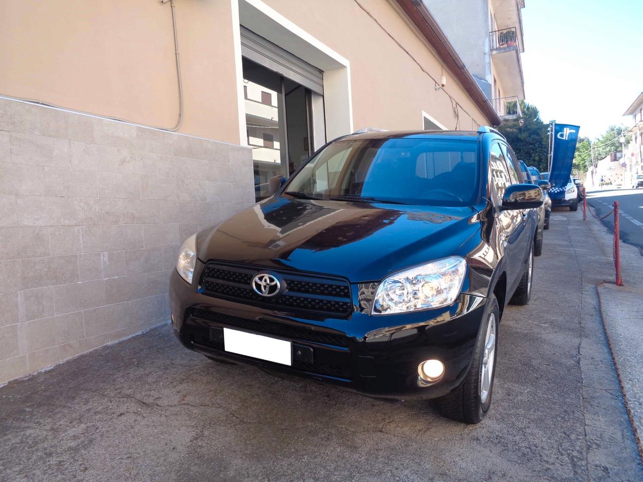 Toyota RAV4 2.2 D-4D 136CV Sol (Finanziabile)