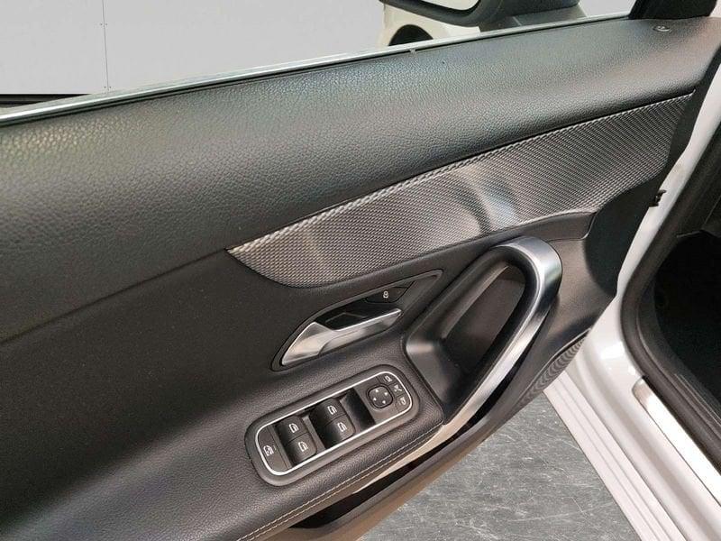 Mercedes-Benz Classe A A 180 d Sport auto