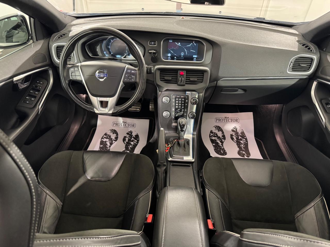 Volvo V40 D2 Geartronic R-design TAGLIANDI VOLVO CASAMADRE