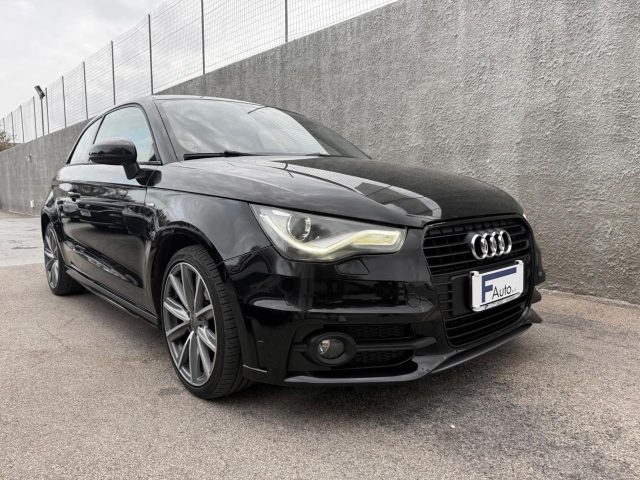 Audi A1 1.6 TDI 90 CV S-Line Exterior Pack,LED Diurni,Bluetooth,Comandi al volante,ecc.