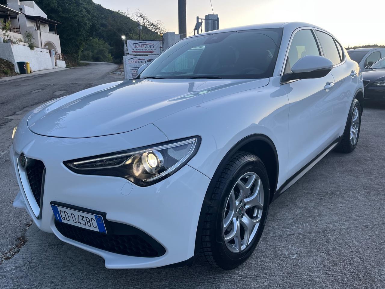 Alfa Romeo Stelvio 2.2 Turbodiesel 190 CV AT8 Q4 Business