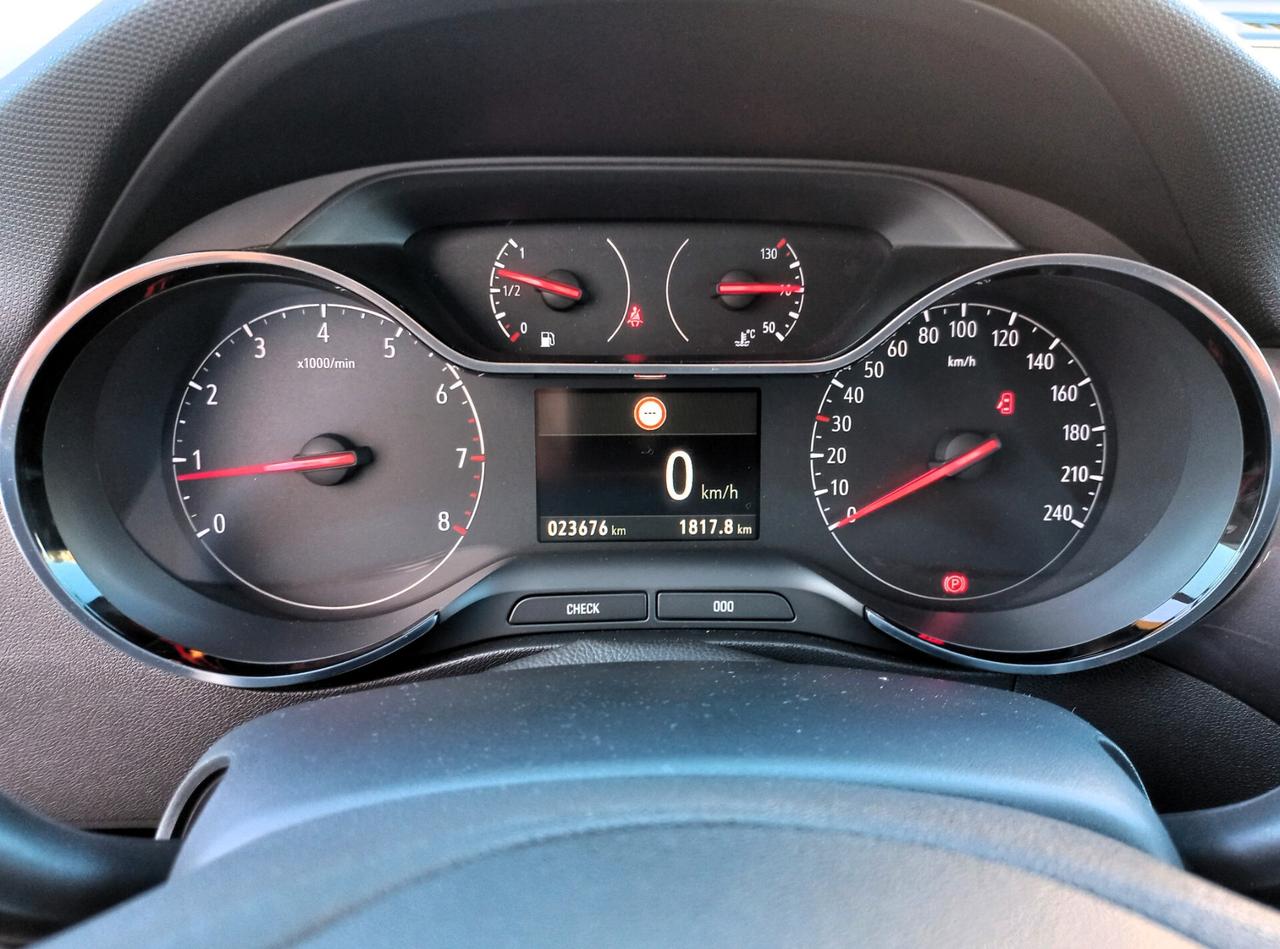 Opel Crossland X 1.2 Innovation 20 MILA KM!