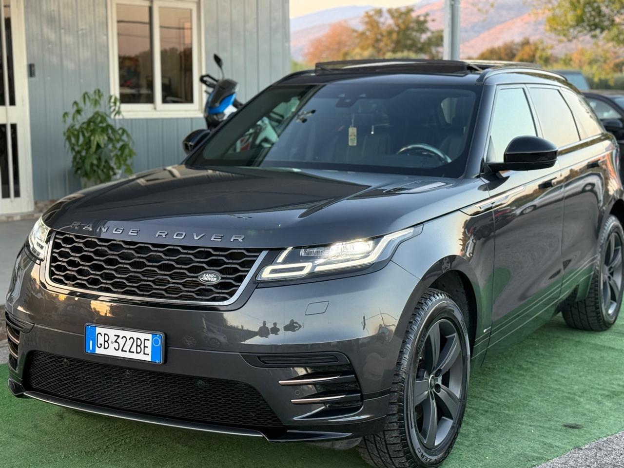 Velar 2.0D 240 CV R-Dynamic TETTO IVA NUOVO