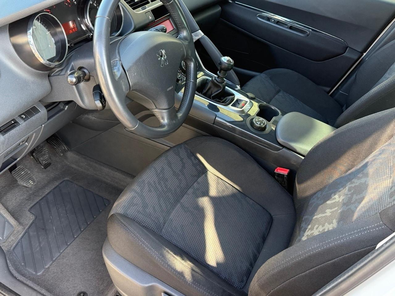 Peugeot 3008 1.6 HDi 112CV