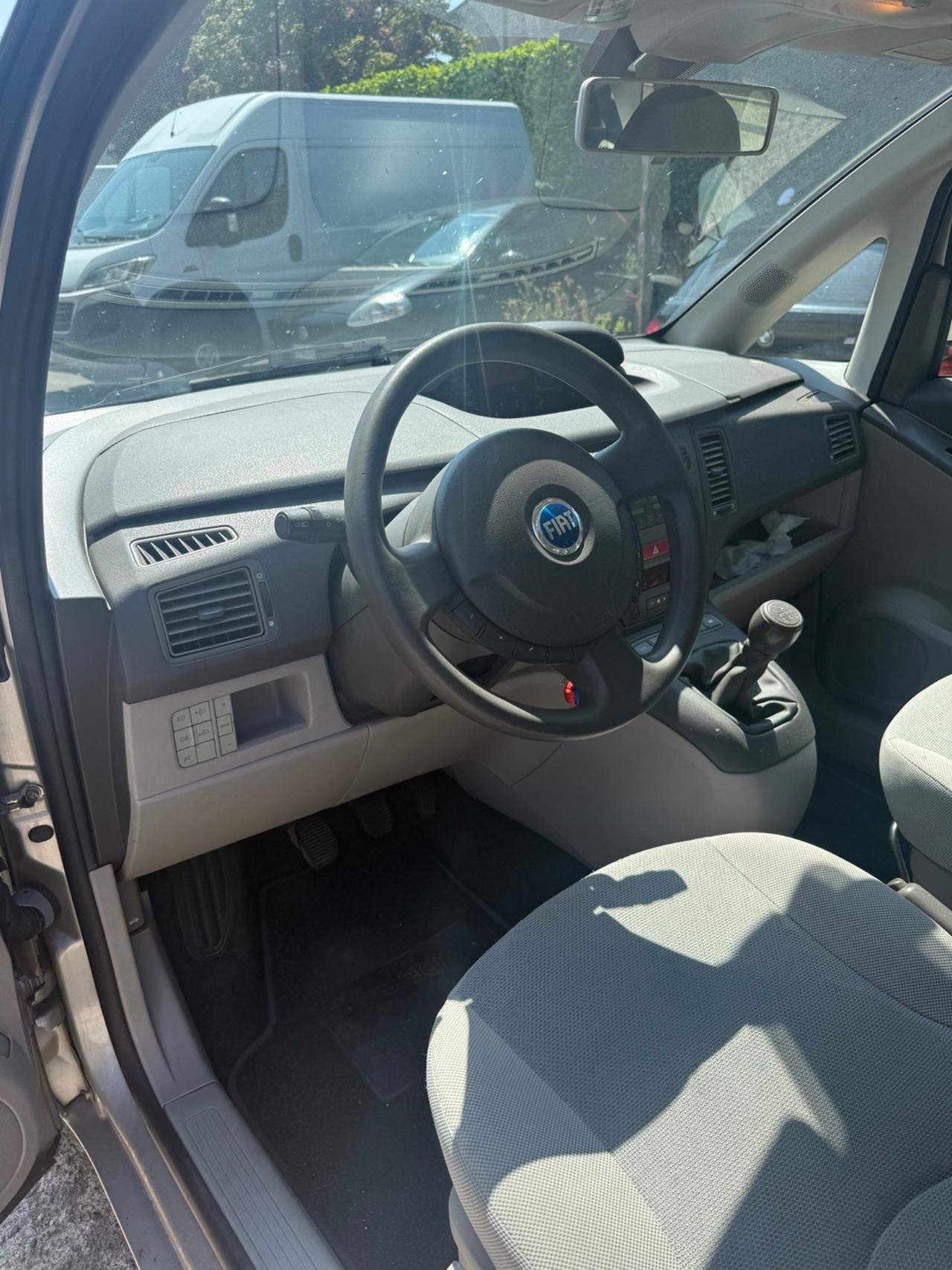Fiat Idea 1.3 Multijet 16V Emotion