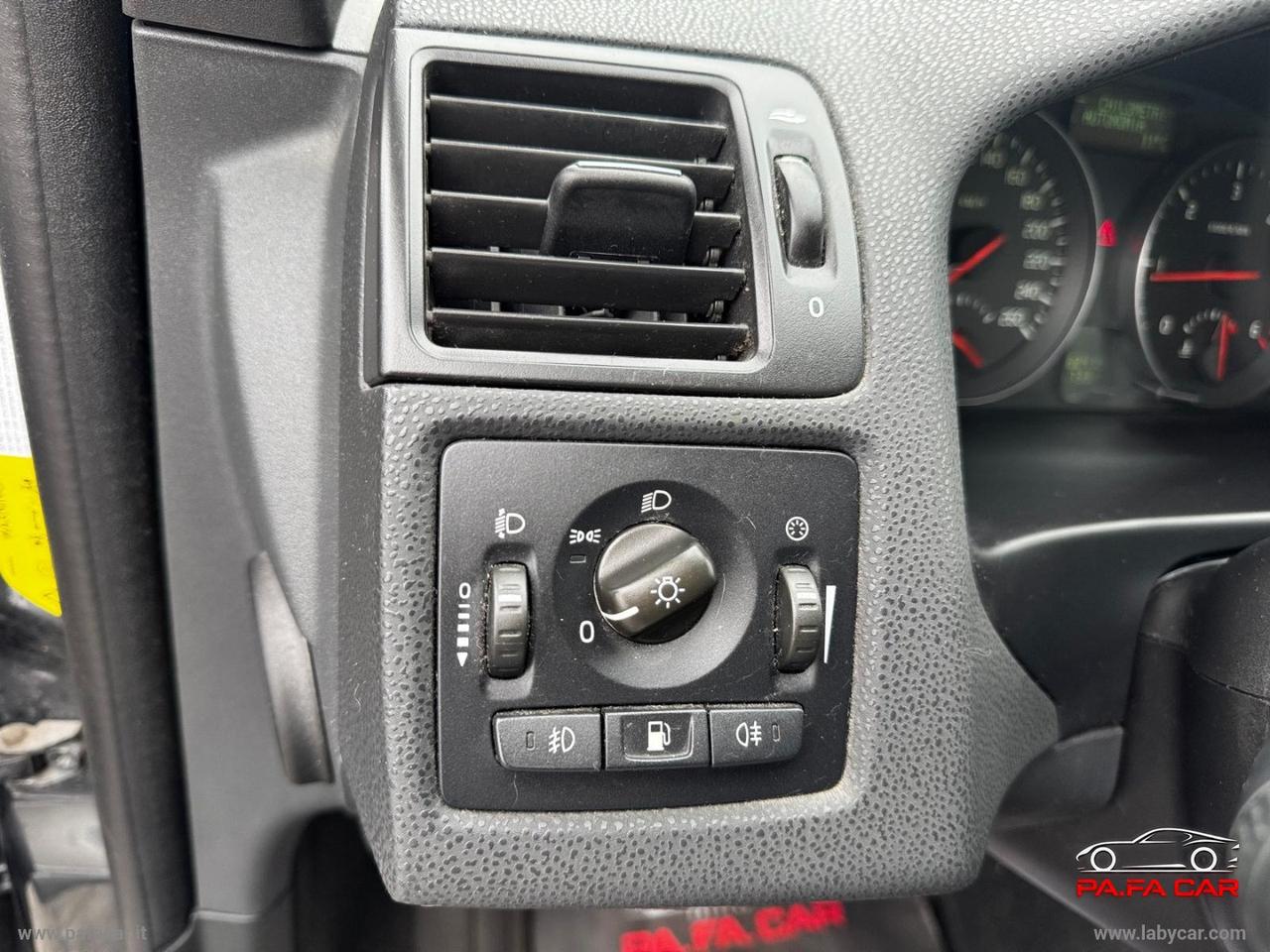 VOLVO V50 2.0 D Summum