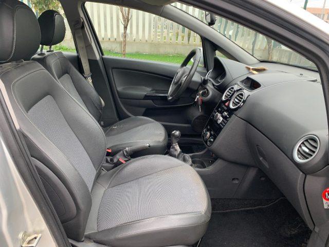 OPEL Corsa 1.2 5 porte Cosmo