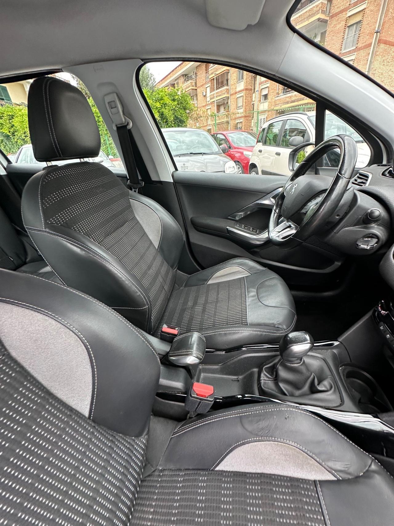 Peugeot 2008 PureTech 82 Allure