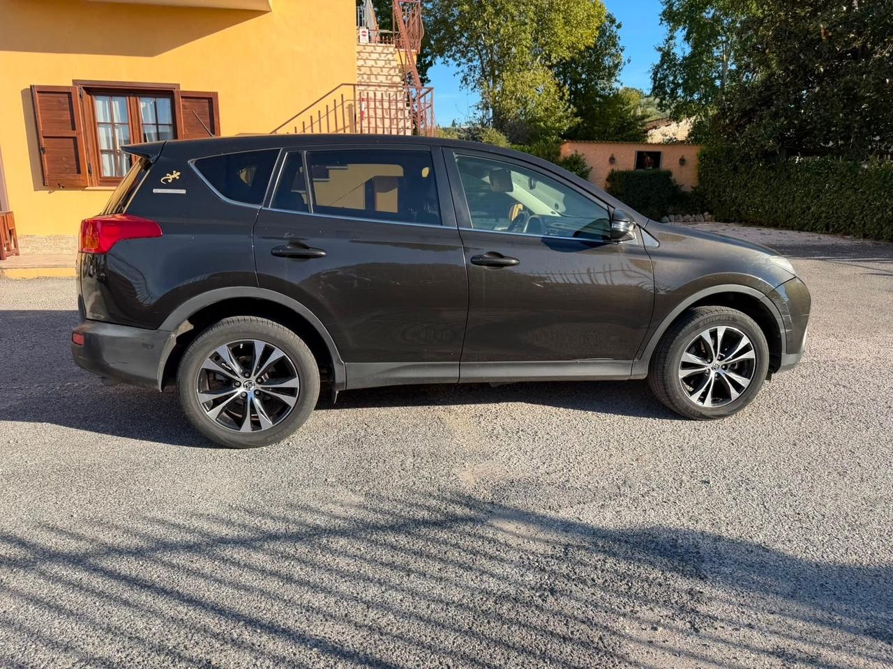 Toyota RAV 4 RAV4 2.0 D-4D 2WD Active