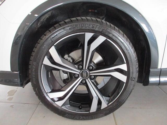 Audi Q3 SPB 35 TDI S tronic Identity Black