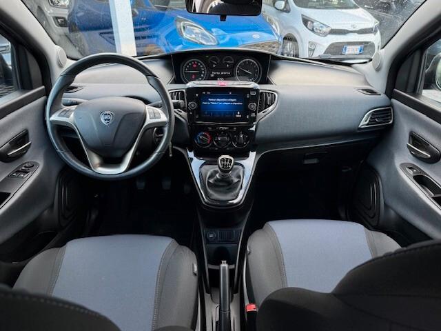 Lancia Ypsilon 1.0 FireFly 5 porte S&S Hybrid Ecochic Gold