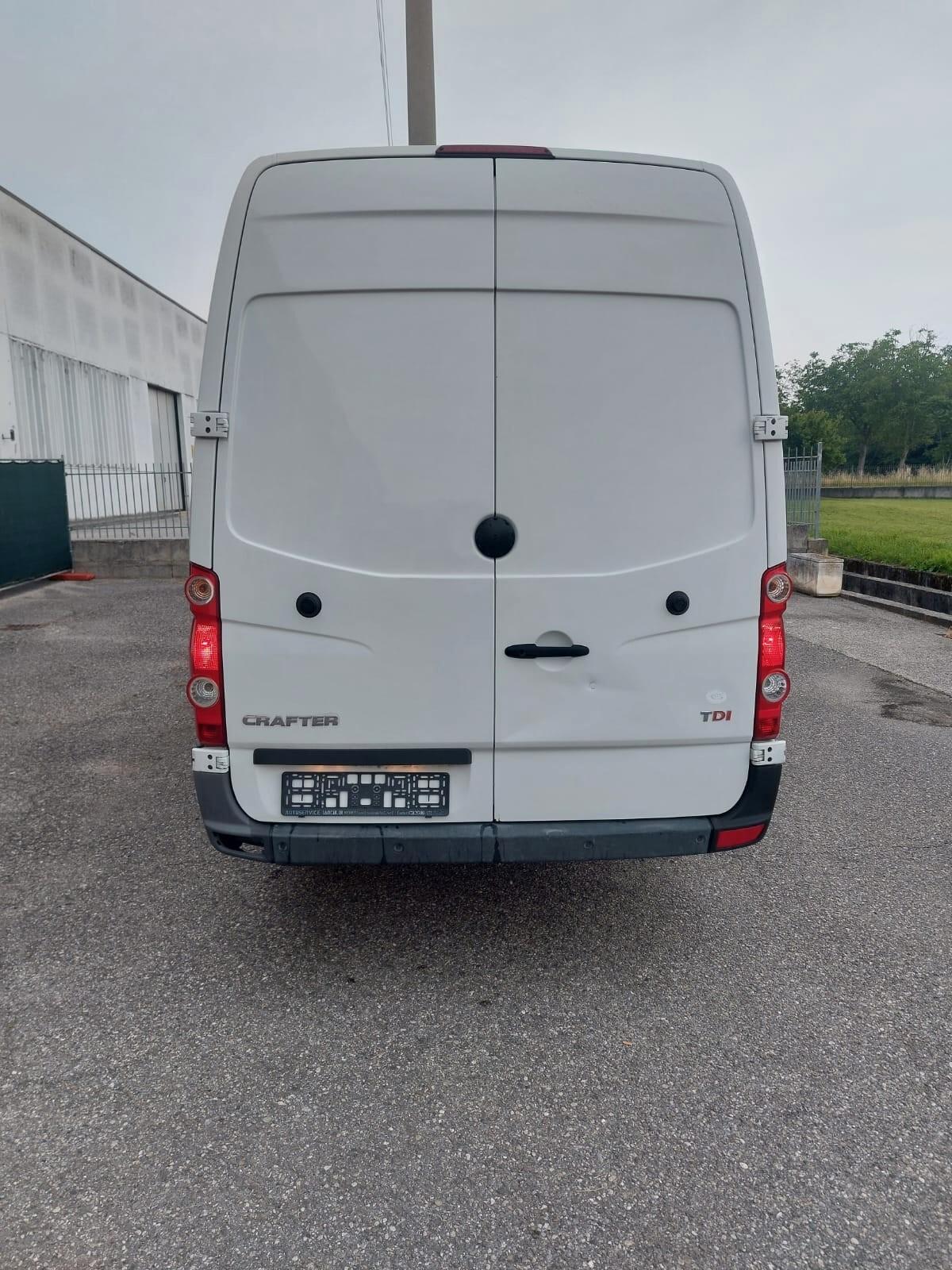 Volkswagen Crafter 35 L2H3 163cavali 42700 chilometri!!!