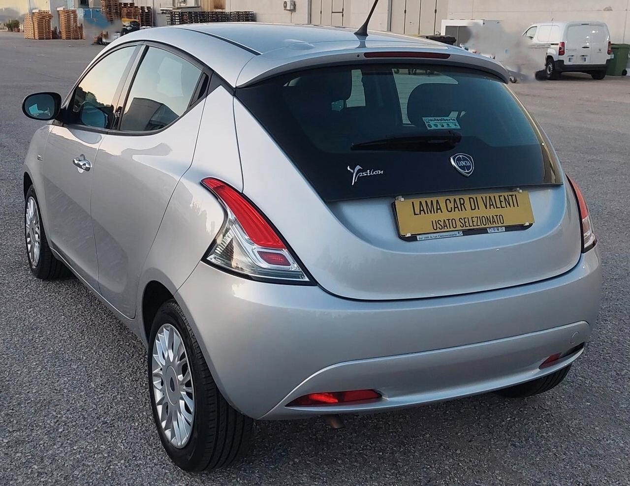 LANCIA YPSILON 1.2-UNICO PROPRIETARIO-NEOPATENTATI