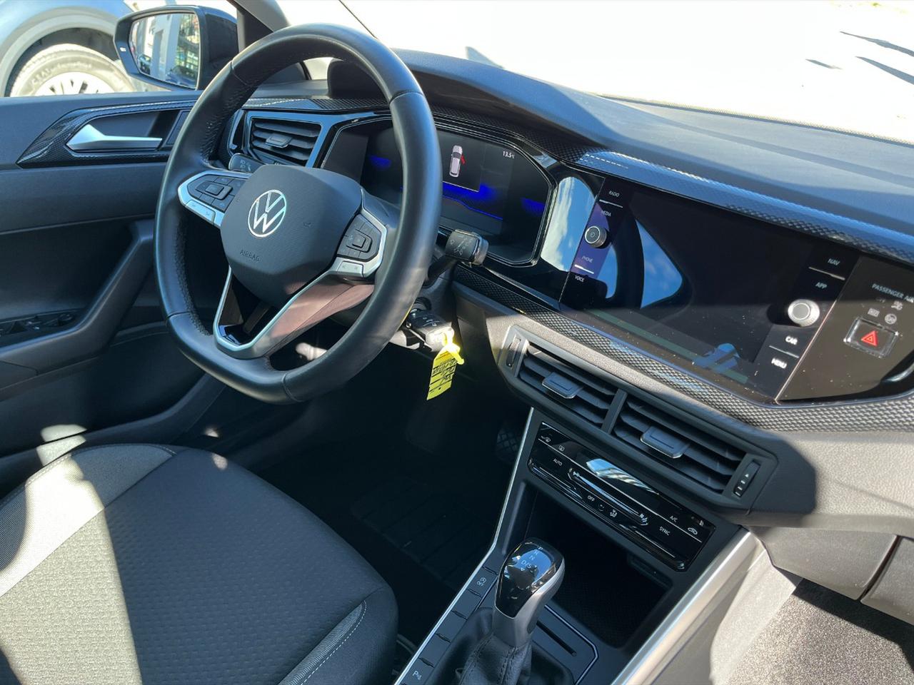 Volkswagen Polo 1.0 tsi life 95cv dsg