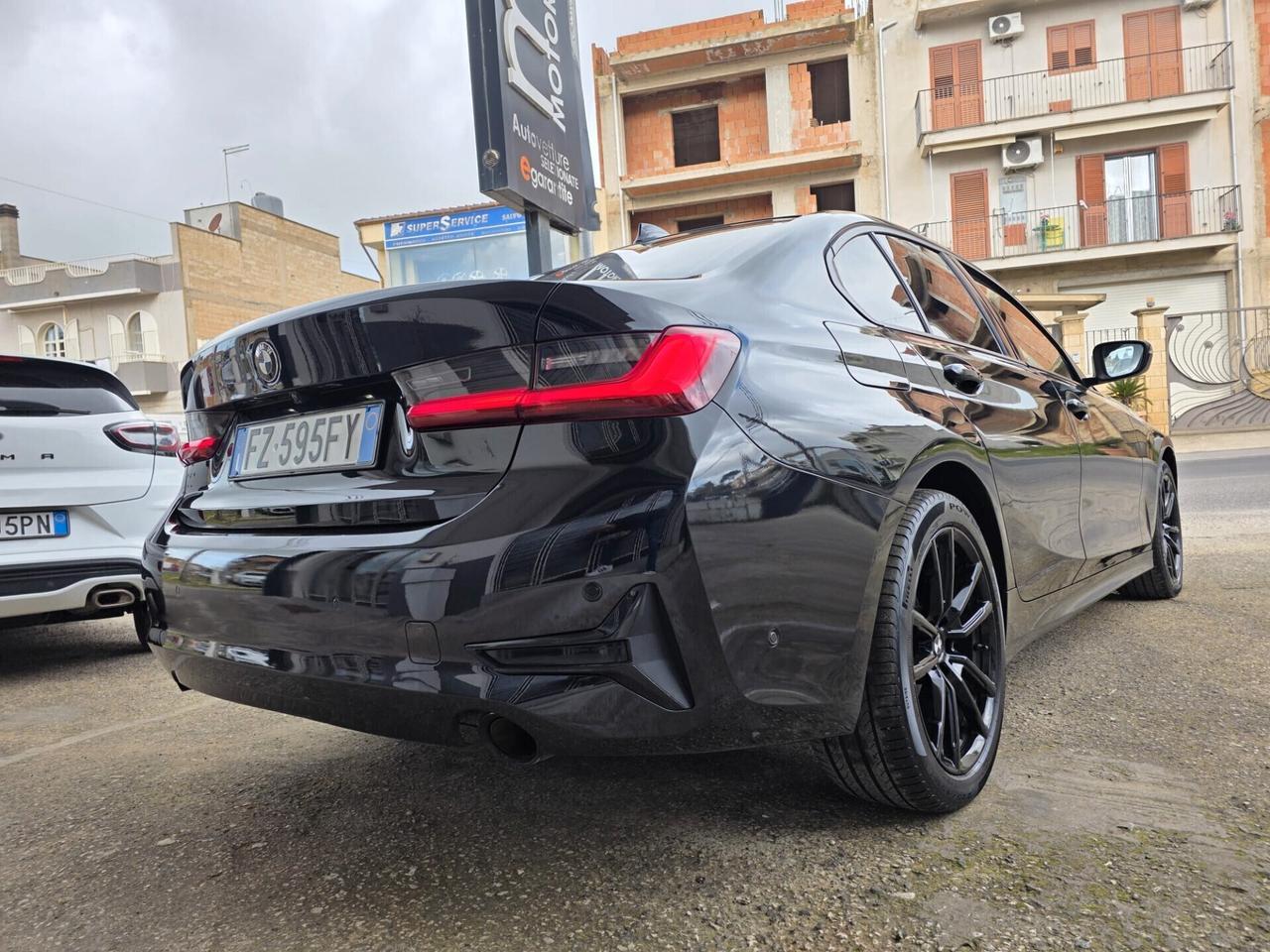 Bmw 320d 190CV xDrive Sport IDENTITY BLACK