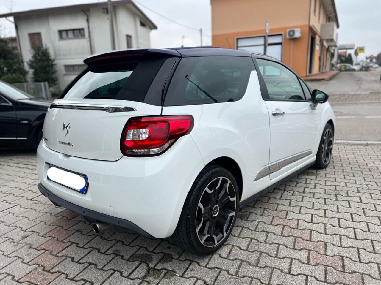 Ds DS3 3 1.2 VTi 82 So Chic Cabrio ok Neopatentati