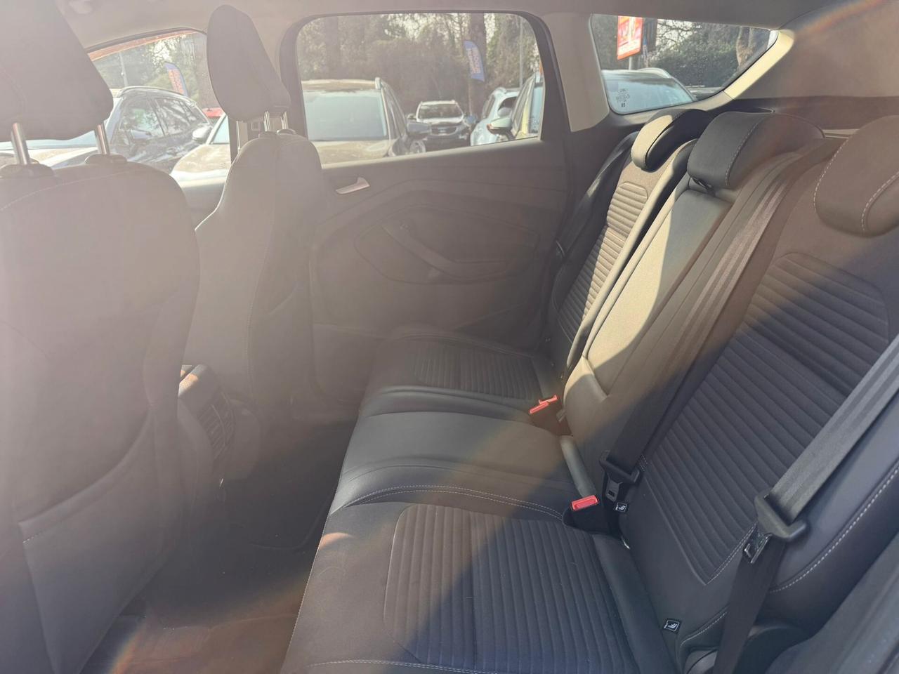 Ford Kuga 1.5 TDCI 120 CV S&S 2WD Powershift Titanium