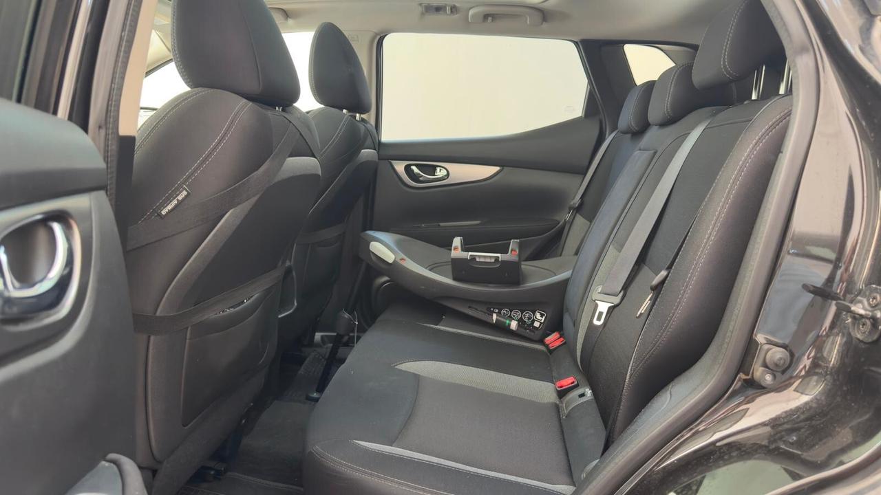 Nissan Qashqai 1.5 dCi N-Connecta