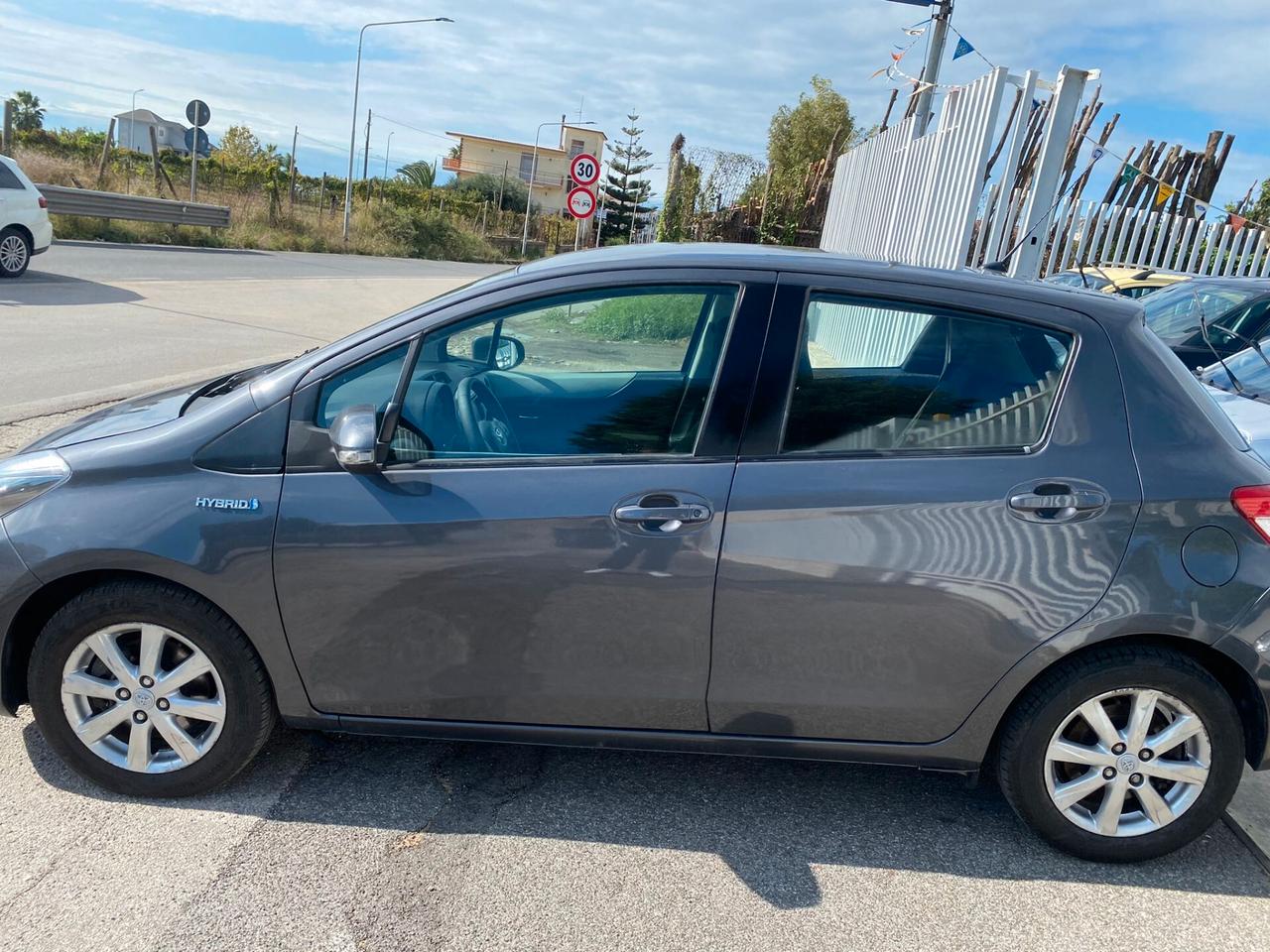 Toyota Yaris 1.5 Hybrid 5 porte Active
