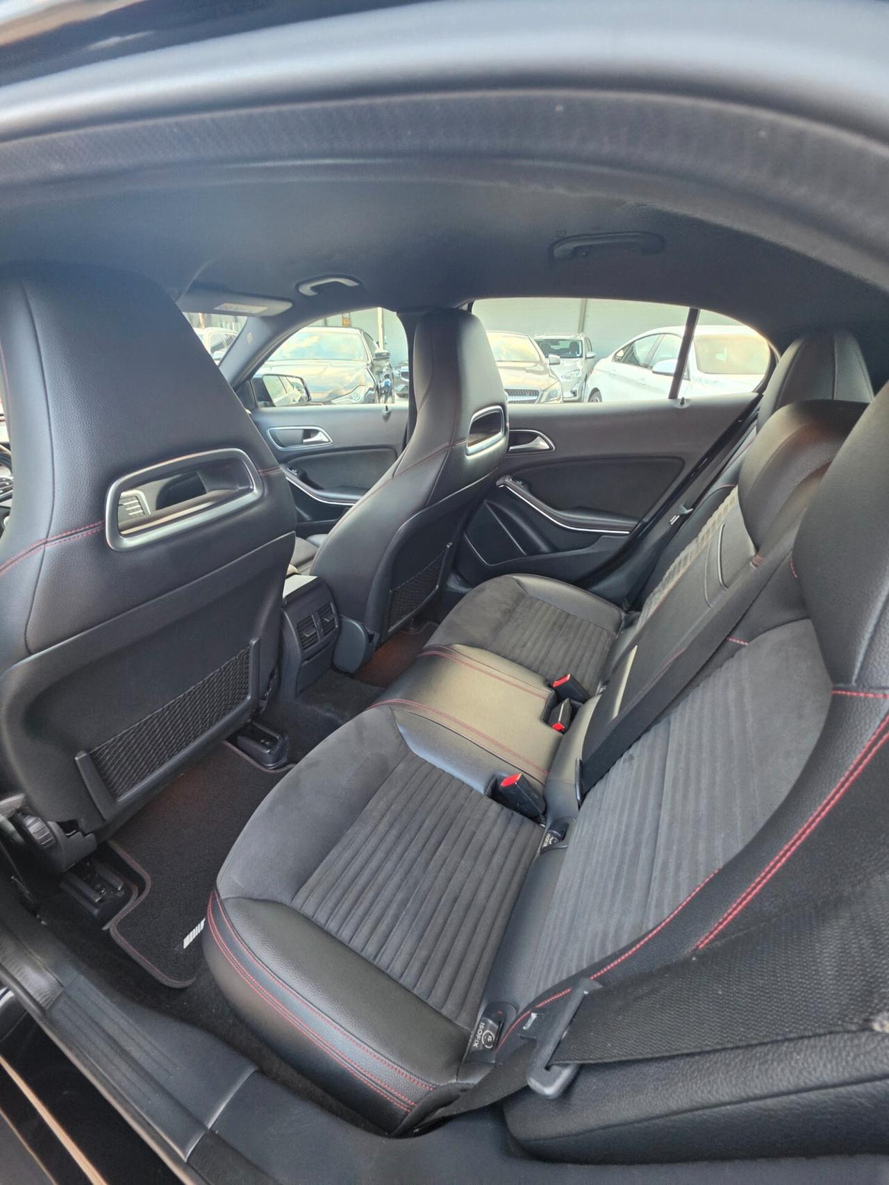 Mercedes-benz GLA 200 d Premium amg manuale