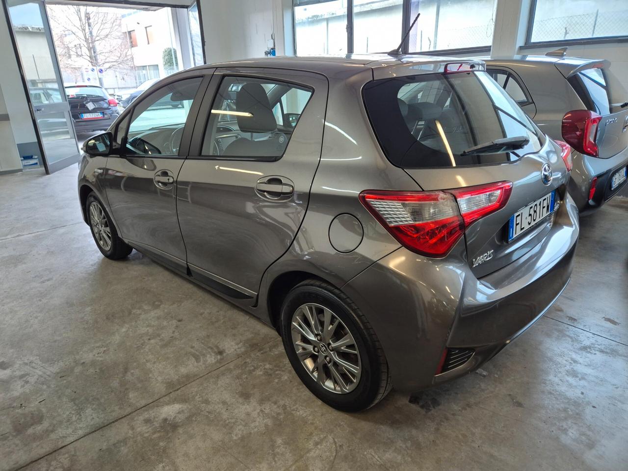 Toyota Yaris 1.5 Hybrid 5 porte Cool GRANDINATA