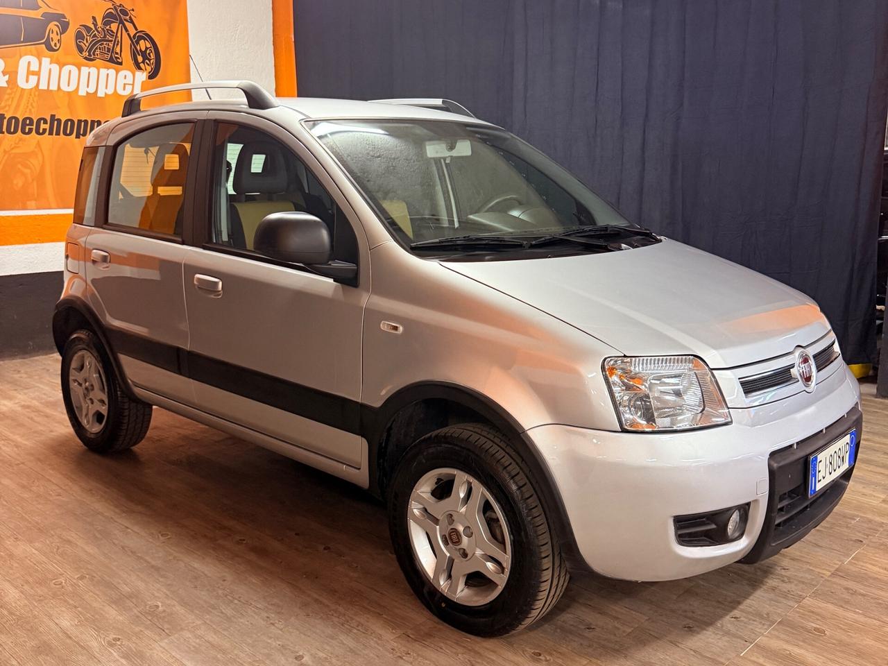 FANTASTICA FIAT PANDA 4x4 CON SOLI 45.840 KM IN CONDIZIONI DA VETRINA