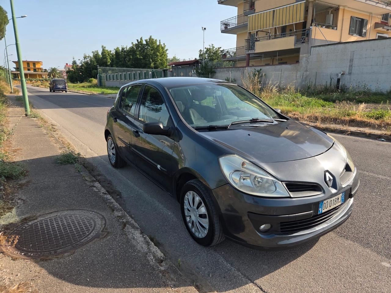 Renault Clio 1.2 benzina 5 porte 100 Mila km