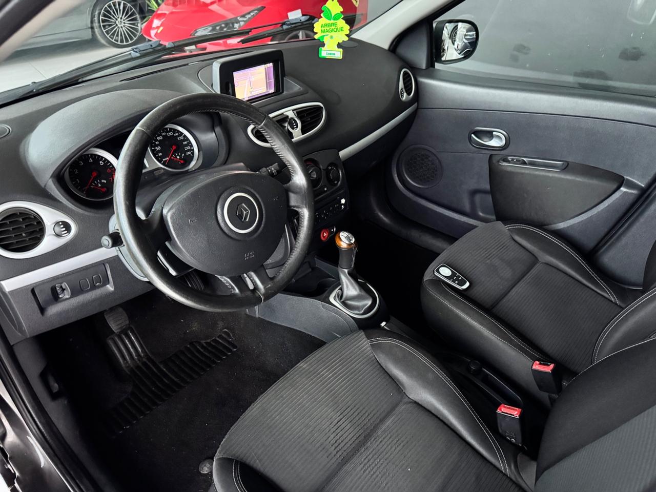 Renault Clio 1.2 16V 5 porte Dynamique
