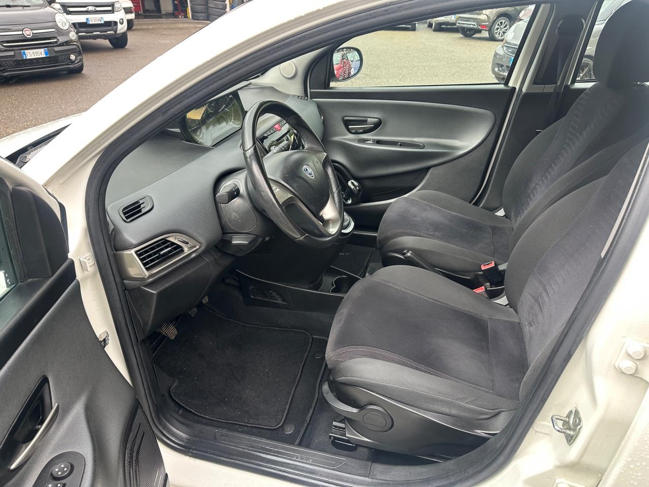Lancia Ypsilon 1.2 69 CV 5 porte GPL Ecochic Gold