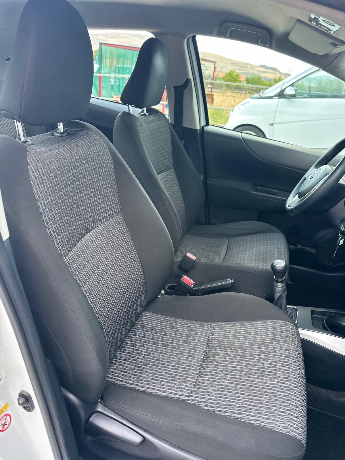 Toyota Yaris 1.4 D-4D 5 porte Lounge