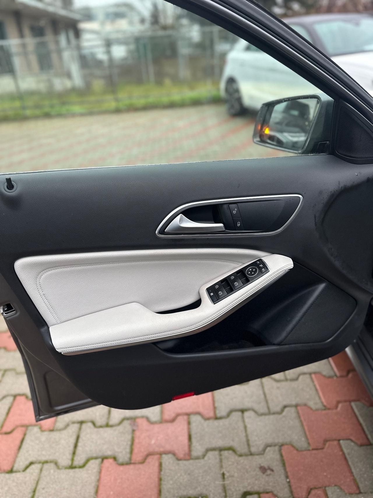 Mercedes-benz A 180 d Premium